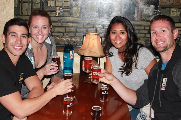 Portland Haunted Pub Tour: Old Town Ghosts & 5-Beer Tasting Walk photo 2