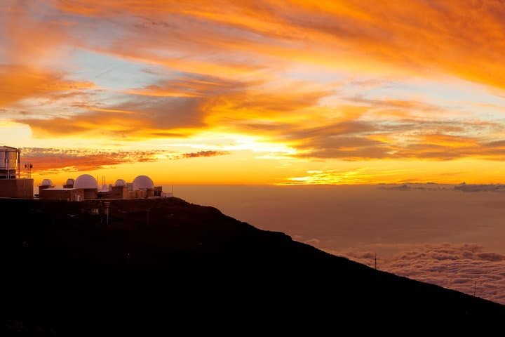 Haleakala Sunset Twilight Tour with Dinner — 9,740-Foot Views on Maui