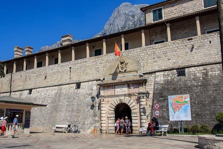 Explore Kotor Old Town: 1-Hour Guided Walk Through Montenegro's UNESCO Harbor