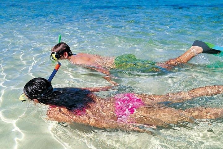 Sail & Snorkel Los Cabos: Santa María and Chileno Bay Discovery Cruise with Lunch