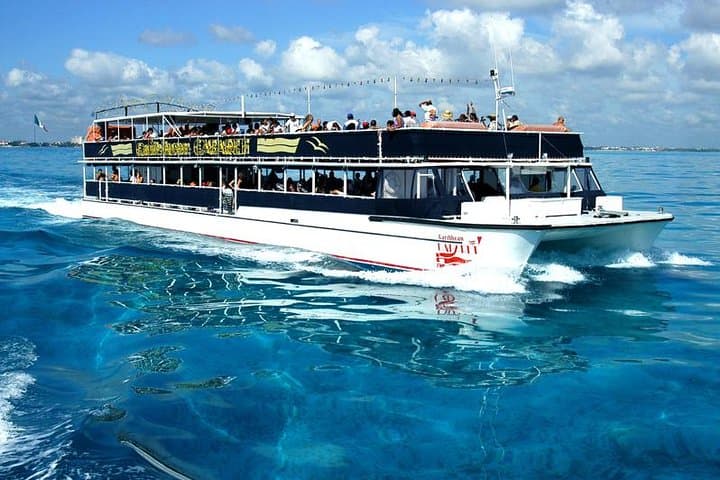 Isla Mujeres Day Tour from Cancún — Catamaran, Beach Club & Open Bar photo 2
