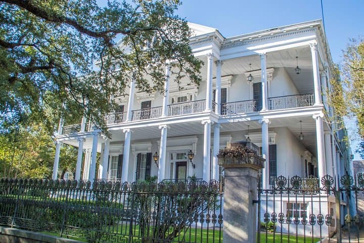Garden District Walking Tour: Lafayette Cemetery & Antebellum Mansions, New Orleans photo 1