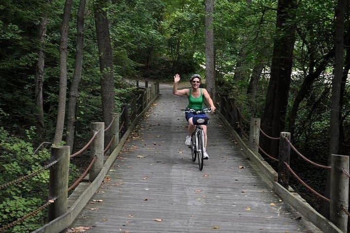 Explore Mount Vernon by Bike: Scenic Ride and Optional Potomac River Cruise photo 4