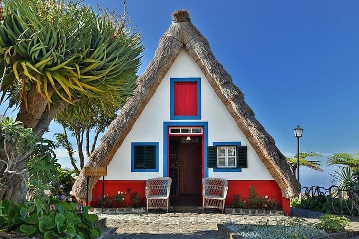 Grand Madeira Island Tour: Porto Moniz, Santana & Cabo Girão Day Trip