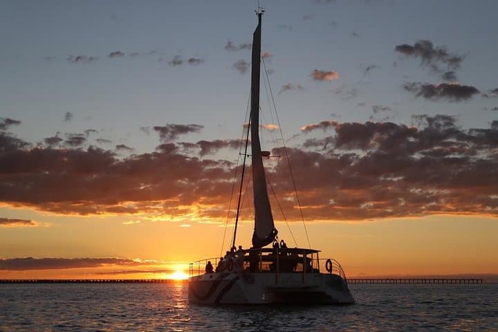 Hervey Bay Champagne Sunset Sail — Fraser Island Sunset Cruise photo 2