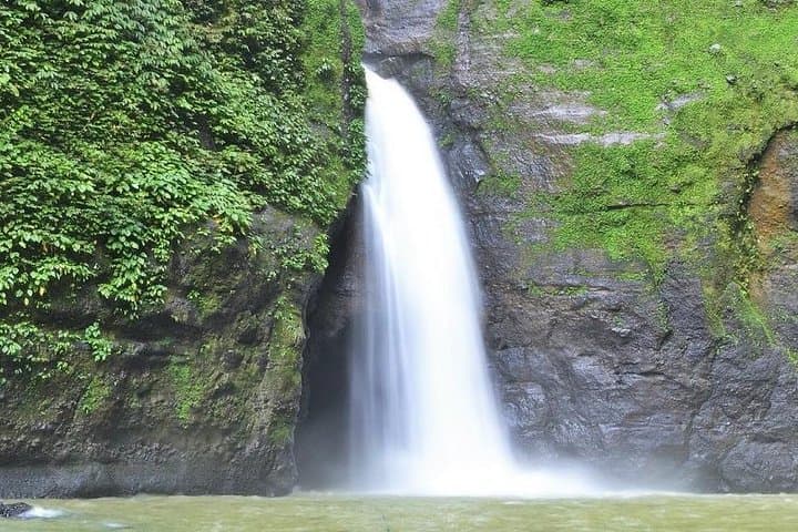Private Pagsanjan Falls Shore Excursion: Banca Ride, Devil's Cave & Rafting