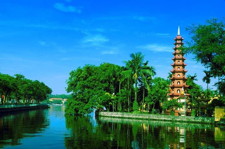 Full-Day Private Hanoi Sightseeing — Tailored City Tour & Old Quarter Experience