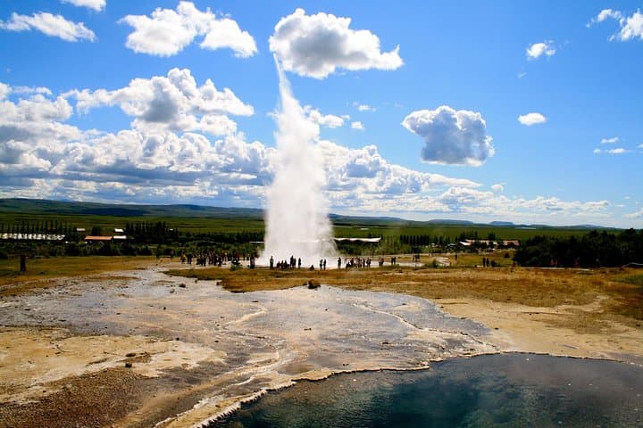 Golden Circle Day Trip from Reykjavik: Geysir, Gullfoss & Fridheimar Greenhouse photo 3