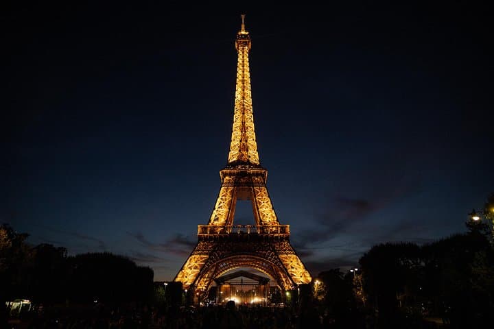 Paris by Night: Private Evening Walking Tour with a Local Guide