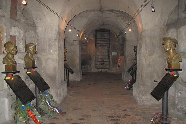 Prague Operation Anthropoid Full Tour: Crypt, Assassination Curve & Lidice Memorial