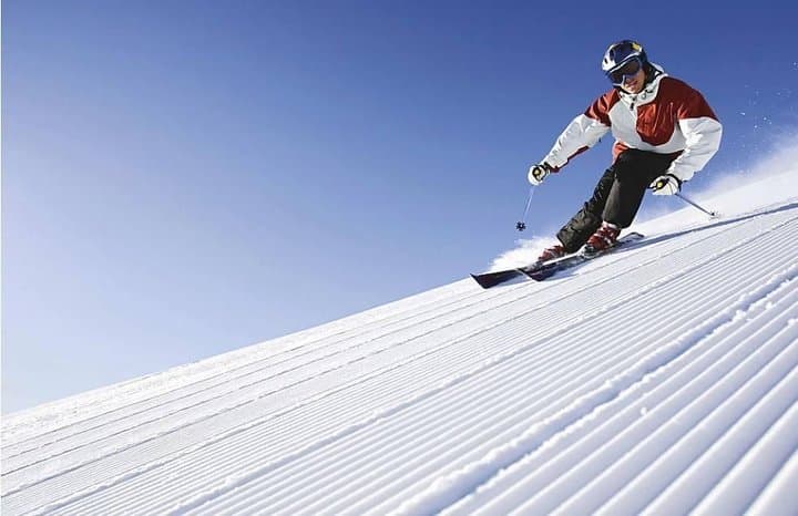 3-Day Yabuli Ski Resort & Panda House Private Ski Trip from Harbin photo 2