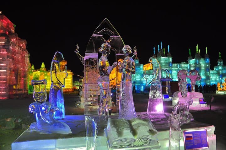 Harbin Ice & Snow Transfer: Sun Island to Ice and Snow World in an Afternoon