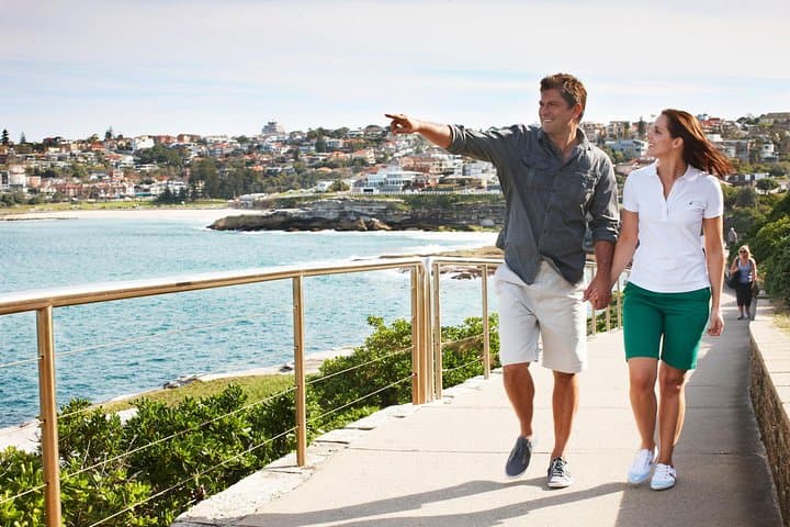 Discover Bondi: Guided Beach & Coastal Walk with Lifesavers and Icebergs