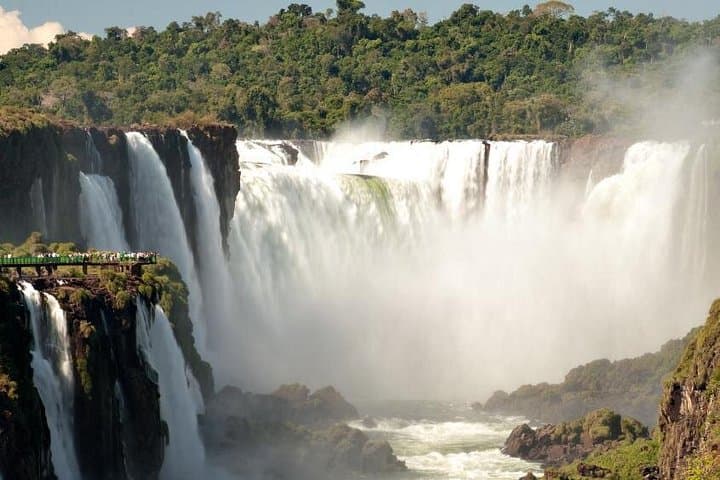 4-Day Iguassu Falls Tour: Brazil & Argentina with Itaipu Dam photo 1