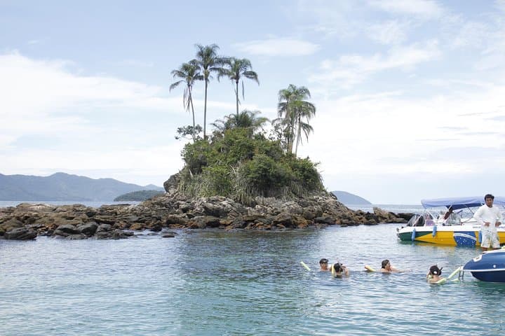 Angra dos Reis Island Hopping: Speedboat Tour from Ilha Grande photo 3