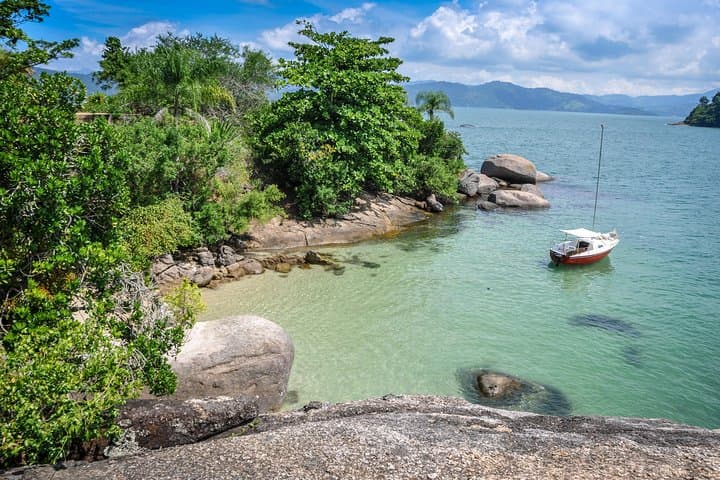 Paraty Schooner Cruise and Snorkeling — Islands, Reefs & Blue Lagoons photo 3