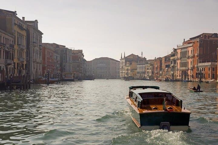 Venice Grand Canal Private Evening Boat Tour — Sunset Water Taxi Experience photo 2