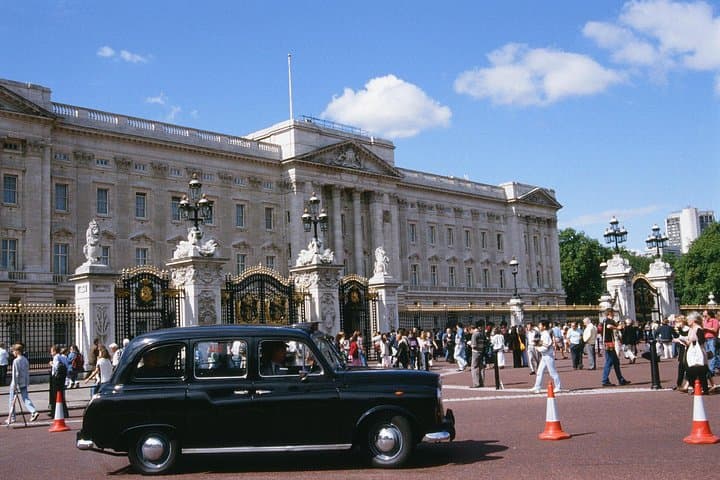 Private Black Taxi Tour of London — 2-Hour Custom Sightseeing photo 1