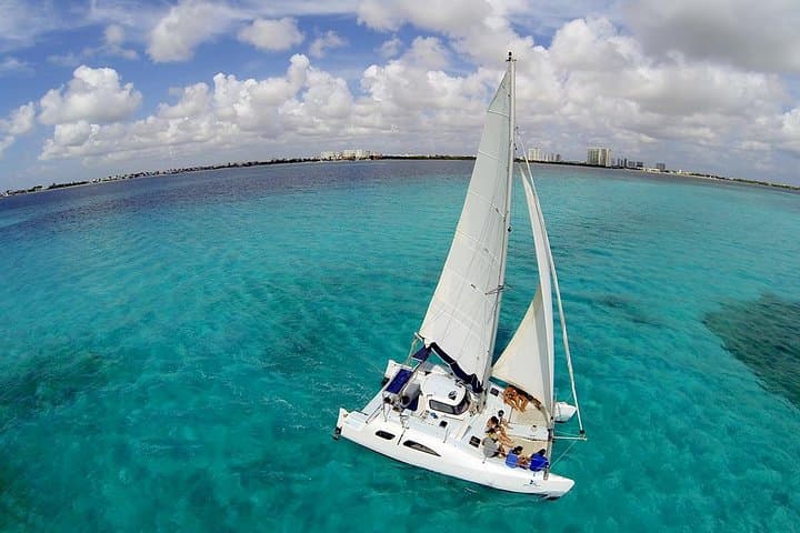 Private Catamaran from Cancun to Isla Mujeres — Cancun Sailing & Snorkel (Half- or Full-Day) photo 2