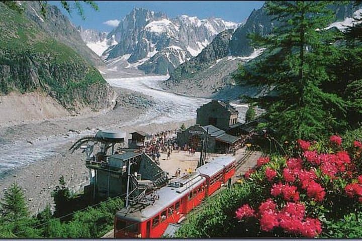 Private Mont-Blanc Day Trip from Geneva: Chamonix, Aiguille du Midi & Mer de Glace photo 3
