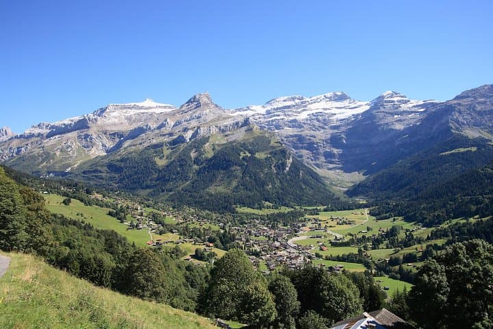 Glacier 3000 Day Trip from Montreux: Peak Walk, Cable Cars, and Alpine Views