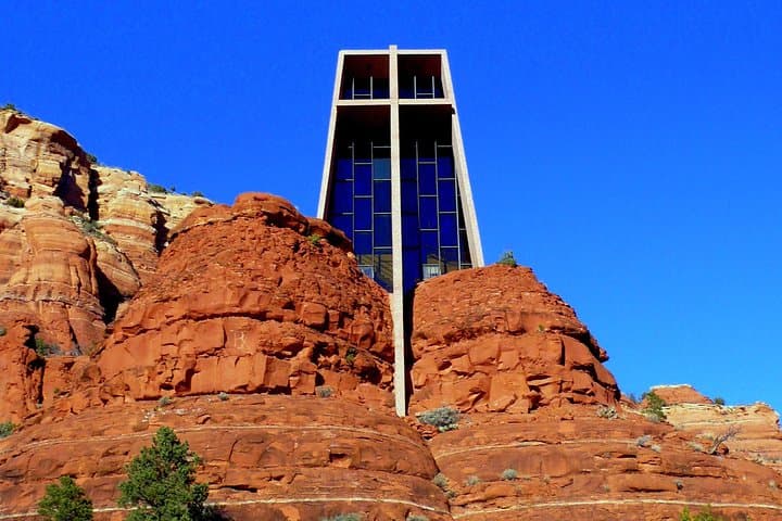 Sedona Red Rock Explorer: A Flagstaff-Day-Trip Through Oak Creek Canyon