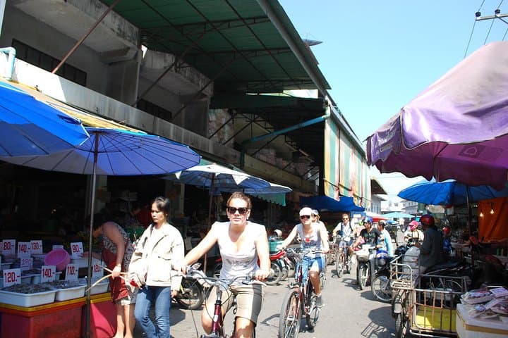 Chiang Mai Half-Day City Culture Cycling Tour — Temples, Markets & Old City Lanes photo 2