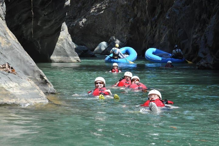 El Chorro Whitewater Rafting — Class IV Rapids on the Naranjo River Near Manuel Antonio photo 2
