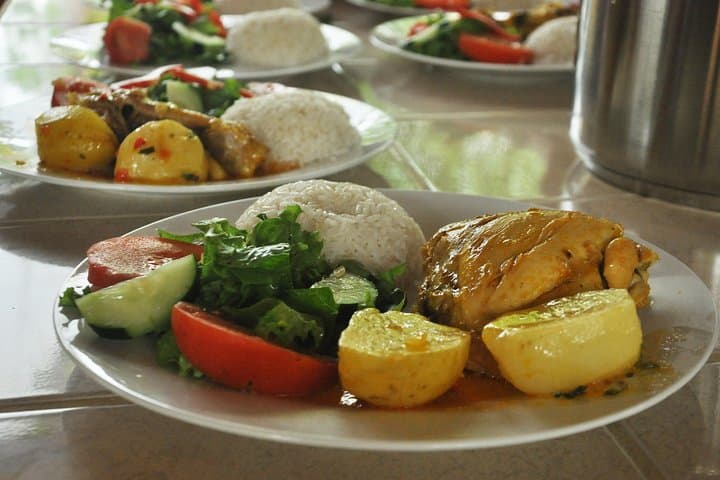 Quepos Local Flavor Cooking Experience: Farm-to-Table Cooking Class & Market Tour