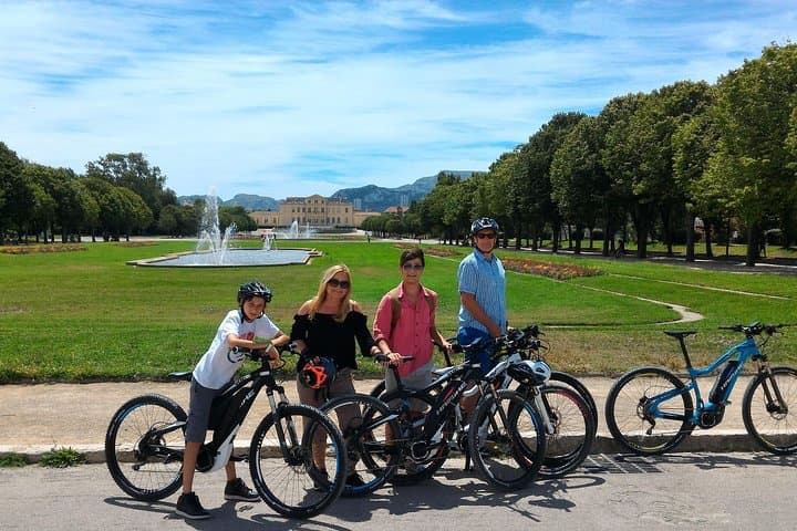 Marseille City and Calanques Full-Day E-Bike Tour