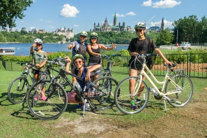 2-Hour Ottawa Express City Bike Tour — Rideau Canal & Parliament Highlights