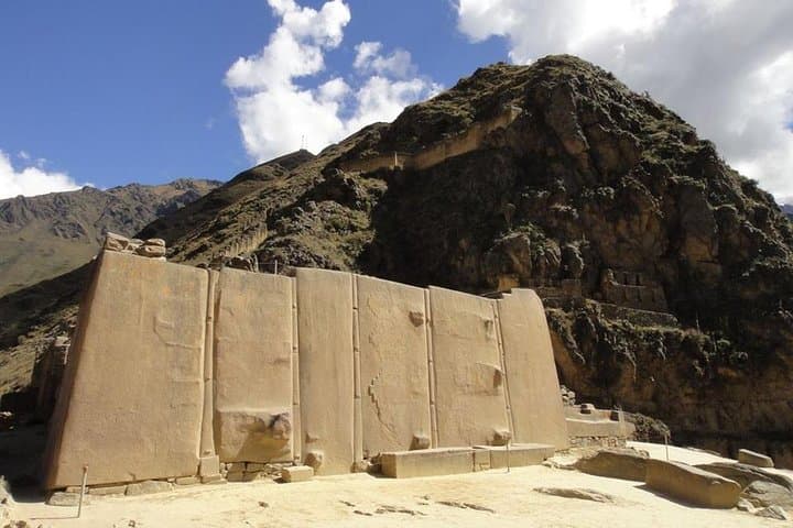 Sacred Valley Guided Day Tour from Cusco: Pisaq, Ollantaytambo & Chinchero photo 2