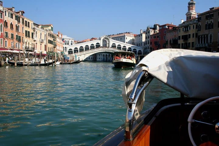 Glide the Grand Canal: Private Boat Tour Through Venice