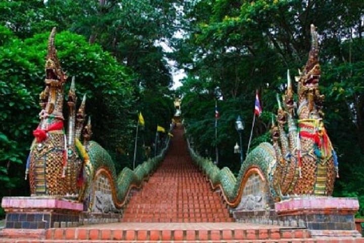 Chiang Mai Private Temple Tour: Doi Suthep, Wat Umong & Cultural Highlights photo 2