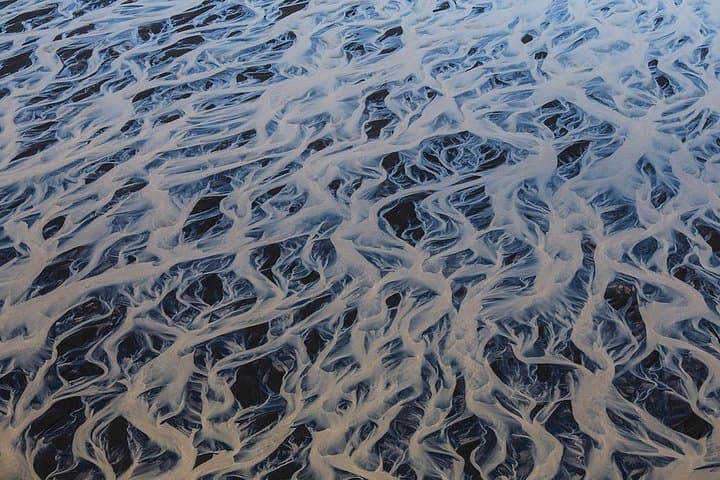 45-Minute Flight Over Iceland's Black Sands and Skeiðarárjökull
