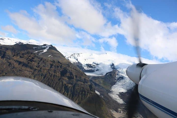 Sightseeing Flight Over Vatnajökull: Grímsvötn Eruption Sites from Skaftafell photo 2