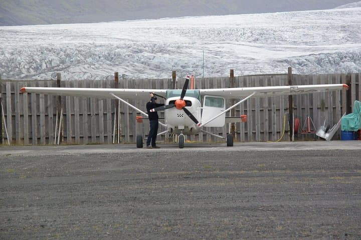 Skaftafell Scenic Flight: 15-Minute Air Tour Over Glaciers, Lagoons & Black Sand photo 3