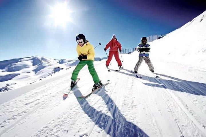 Nanshan Ski & Chunhuiyuan Hot Spring Day Trip — Ski, Soak, Return to Beijing