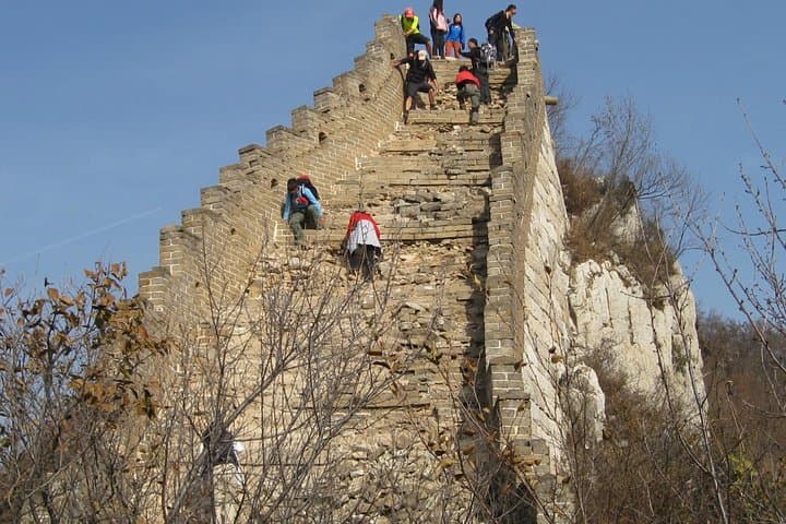 Hike Two Great Wall Sections: Mutianyu & Huanghuacheng Day Tour from Beijing