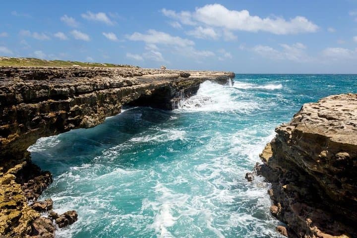 Antigua Island Safari: 4x4 Discovery Tour from St John's