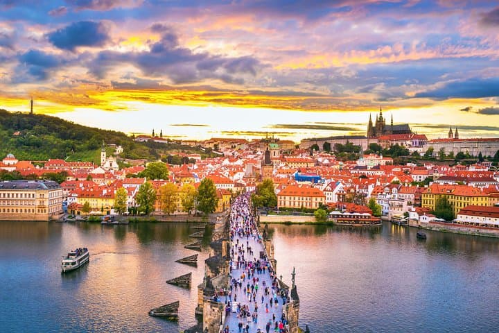 Prague Half-Day Private Guided Tour — Old Town, Castle & Lesser Town Highlights