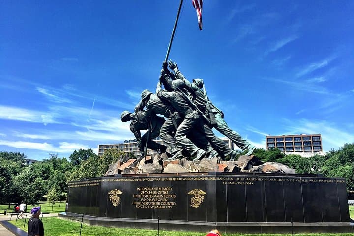 Private Luxury Washington DC City Tour — 3-Hour Presidential Route Experience