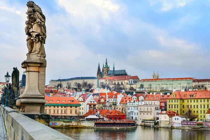 Private Prague City Tour with Pickup: 2–4 Hour Custom Guided Route