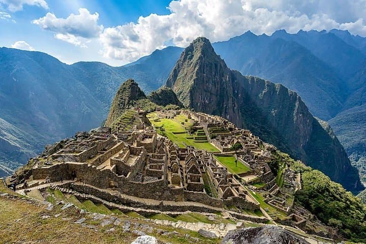 Cusco to Machu Picchu: 4-Day All-Inclusive City Tour, Sacred Valley & Expedition Train photo 1