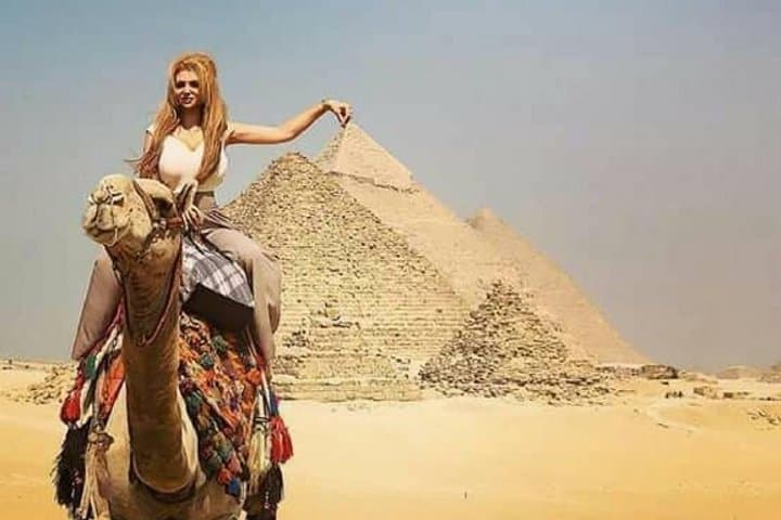 Cairo Stopover: Giza Pyramids, Egyptian Museum, Citadel & Khan el-Khalili