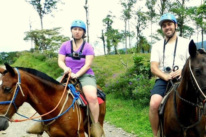 Horseback to Rio Celeste: Romantic Ride to the Blue Hideaway photo 2