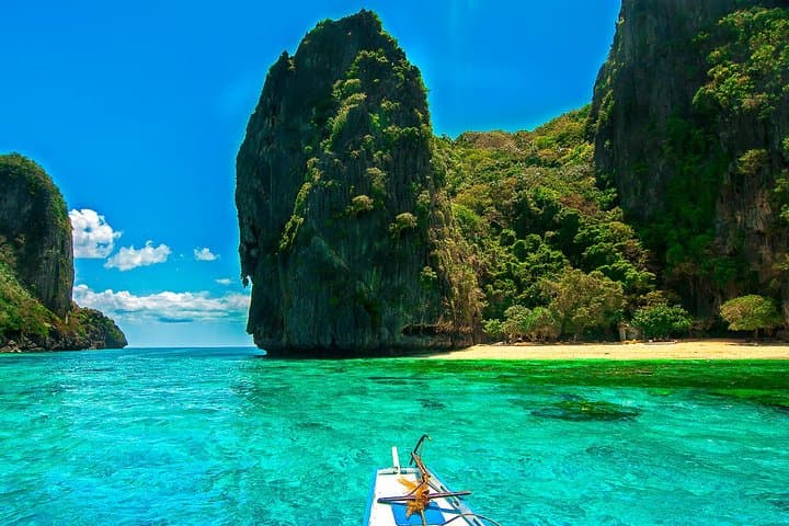 El Nido Island Hopping Tour A — Secret Lagoon, Seven Commandos & Snorkel Lunch