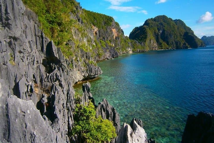 El Nido Island Hopping Tour A — Secret Lagoon, Seven Commandos & Snorkel Lunch photo 2