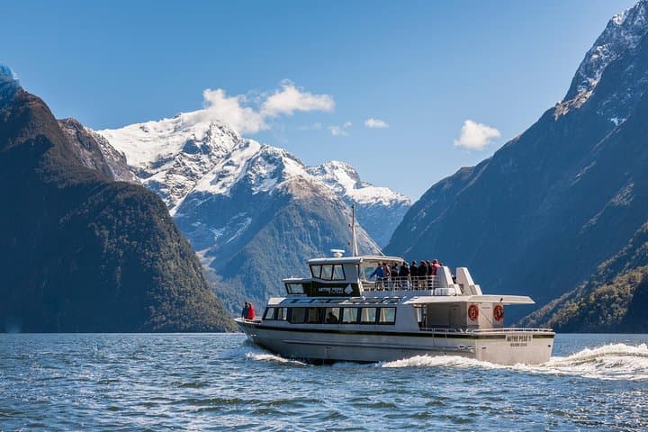 Milford Sound Coach-Cruise-Flight: Full-Day Scenic Tour from Queenstown photo 3