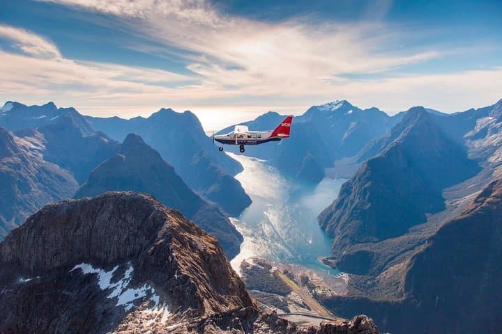 Milford Sound Scenic Flight from Queenstown — Aerial Tour over Piopiotahi and Fiordland